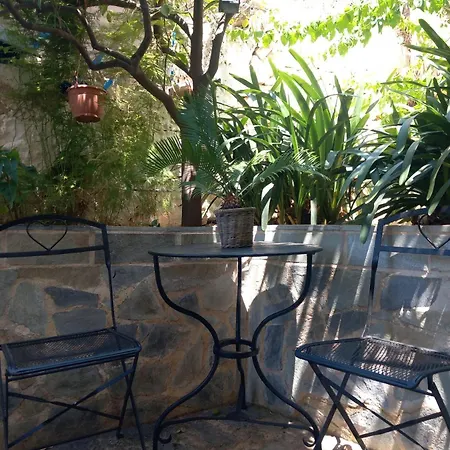 Elmar Mosaic Apartment